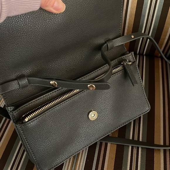 - New without tag crossbody wallet purse - Picture 6 of 13